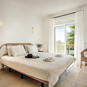 https://modern-and-spacious-two-bedroom-apartment.hotelaalgarve.com